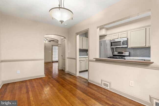 Foto del edificio - 1539 Montana Ave NE