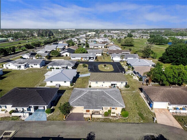 Building Photo - 706 W Brockton Pl