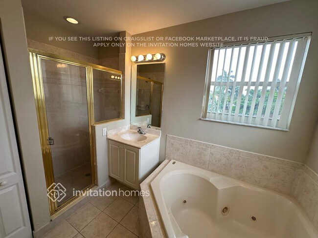 Foto del edificio - 1560 SW 194th Ave