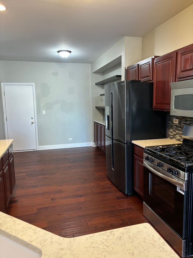 Foto del edificio - 2 Bedroom Loft Home w/ Finished Basement – $2,675/month