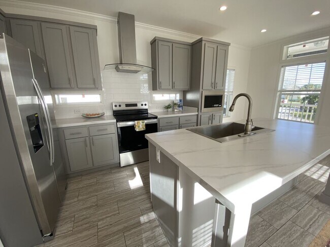 Foto del edificio - 344 Heritage Blvd