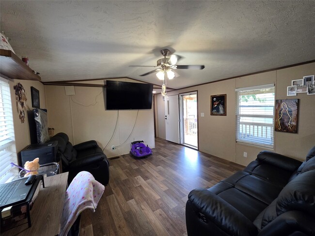 Building Photo - 2935 Calder Dr
