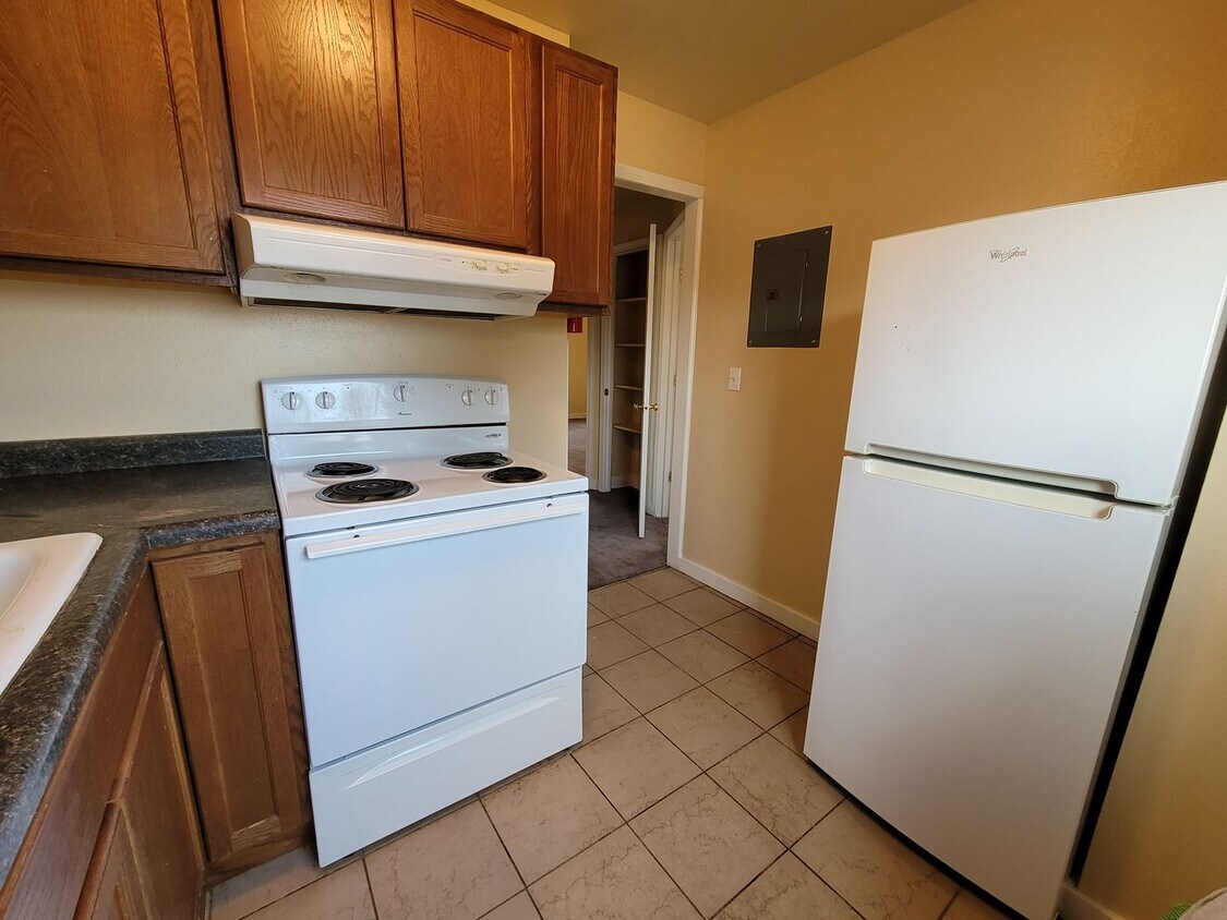Primary Photo - 612 4th Avenue SW