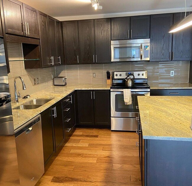 Building Photo - Apartment for Rent