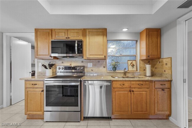 Foto del edificio - 5549 Hamlet Ln