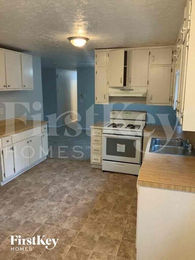 Foto del edificio - 3241 Grand Central Drive