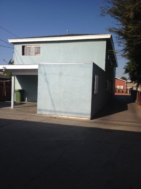 Building Photo - Nice 2br 1ba Downstairs Apartment
