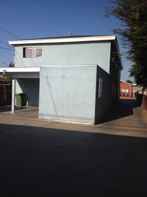 Foto del edificio - Nice 2br 1ba Downstairs Apartment