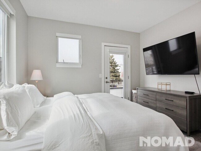 Foto del edificio - 2 Bedroom Townhome in Denver