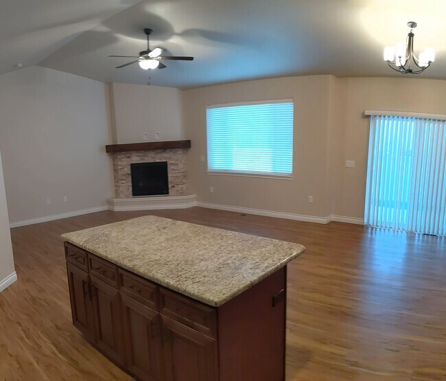 Sala de estar - 5609 Franklin Dr