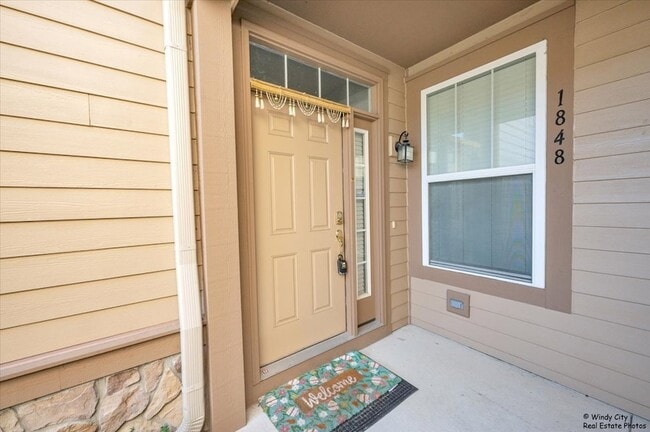 Building Photo - 1848 Crenshaw Cir
