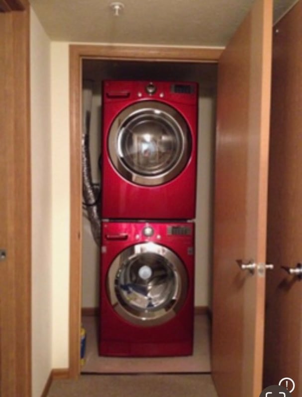 Building Photo - 140 Willow Tree Wy