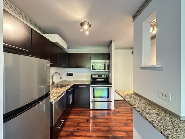 Foto del edificio - 1349 N Dearborn St