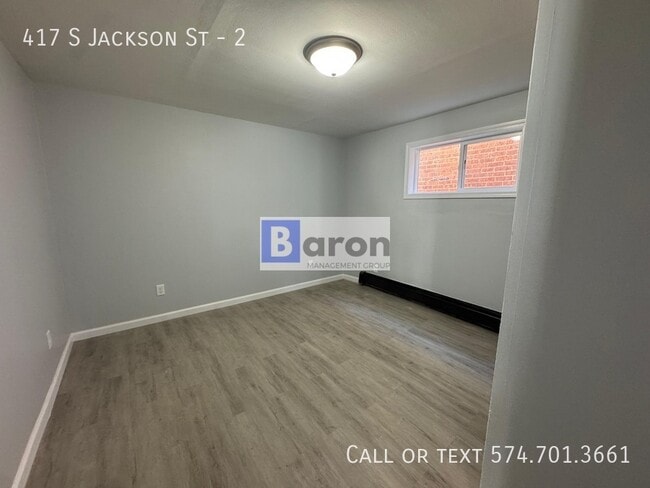 Building Photo - 417 S Jackson St
