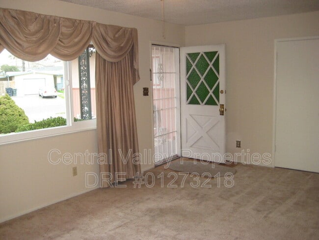 Building Photo - 239 Portola Way