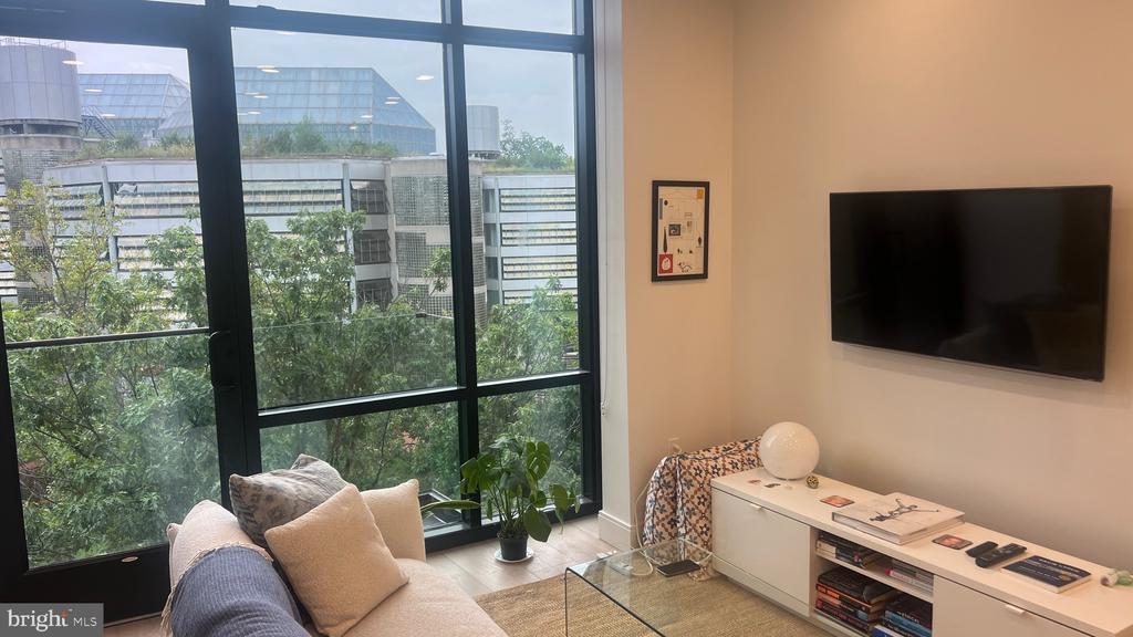 Primary Photo - 4111 Connecticut Ave NW