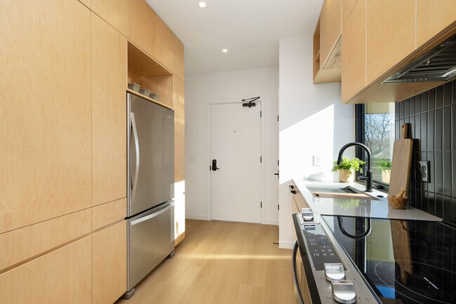 Foto del edificio - 815 Moro St