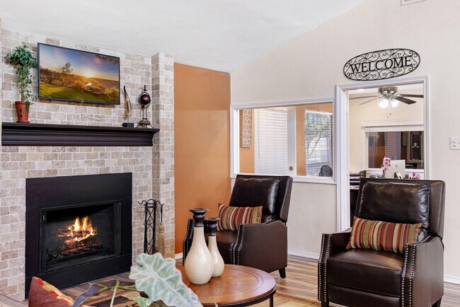 Oficina de arrendamiento - The Cassidy at Western Hills