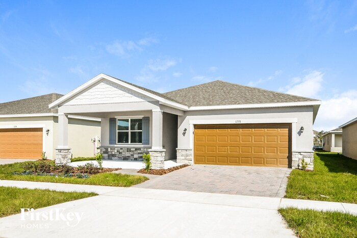 Foto principal - 1226 Ponca Rd