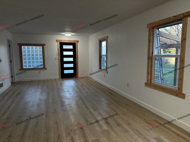 Building Photo - 10341 184th Ave SW