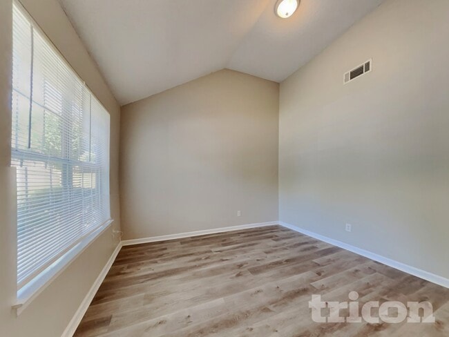 Foto del edificio - 4360 Bridle Point Pkwy