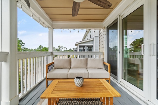 Building Photo - 6609 Carlinga Dr