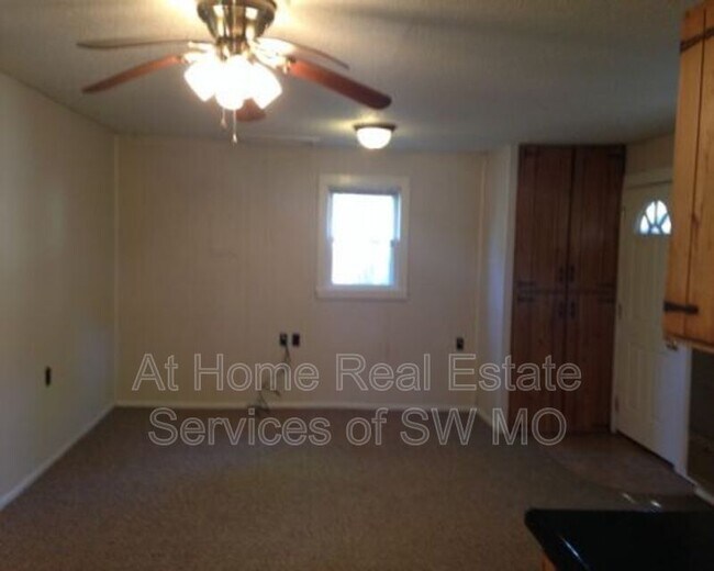 Foto del edificio - 1843-B E Monroe St