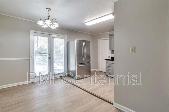 Foto del edificio - 484 Evergreen Dr
