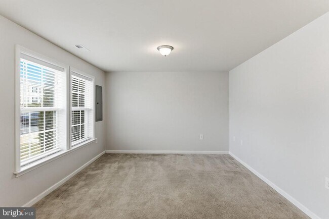 Foto del edificio - 37 Britania Ct