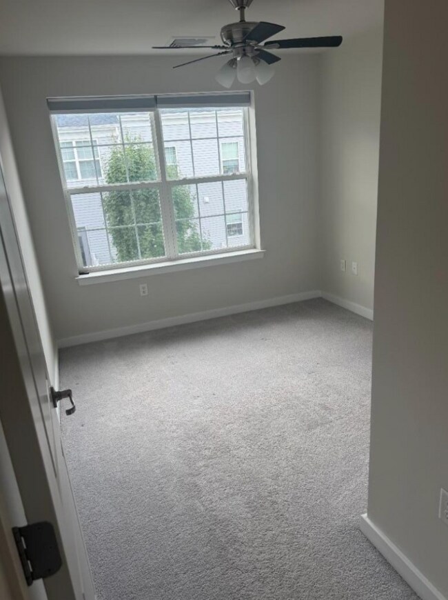 Building Photo - 504 Keenland Ct