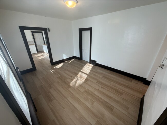 Foto del edificio - 3635 Dr. William Finlayson St