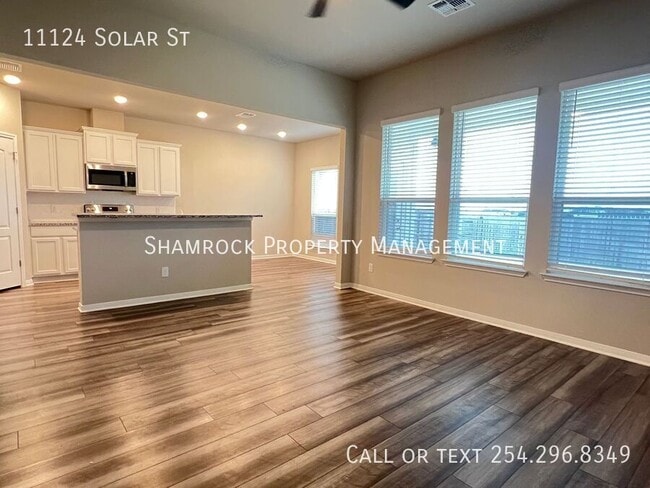 Building Photo - Beautiful 4/2 home in Park Meadows