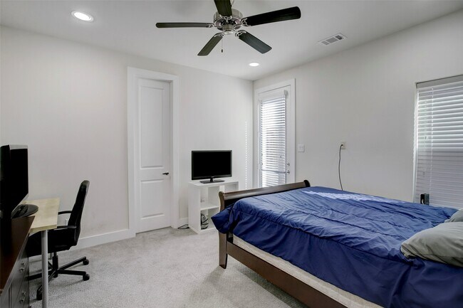 Foto del edificio - 3409 Kensington Yellow Pl