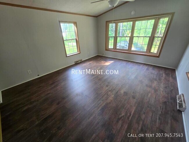 Building Photo - 171 Riverside Dr