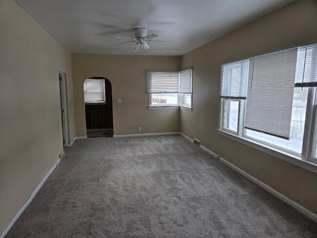 Foto del edificio - 1009 N Webster St