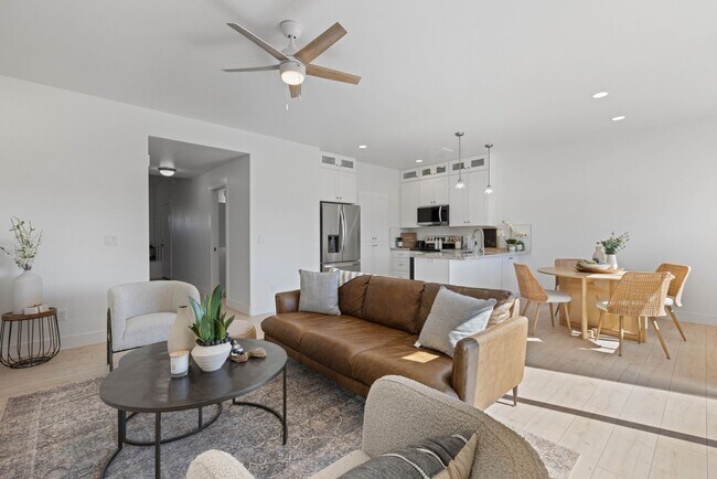 Foto del edificio - BRAND NEW 3 BED 2.5 BATH HOMES IN ST ANTHONY $500 OFF RENT if you sign anytime in November.