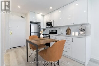 Building Photo - 803-485 EGLINTON Ave