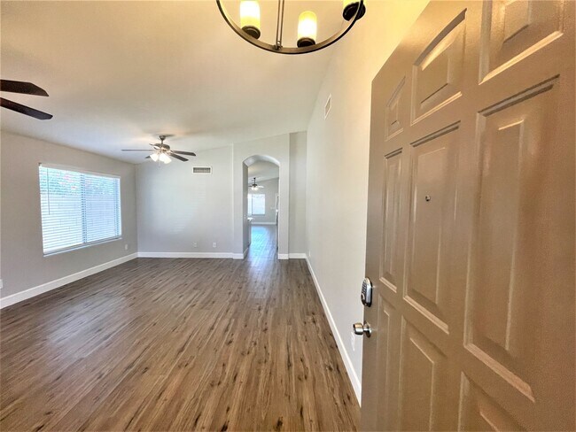 Building Photo - 15855 W Linden Street