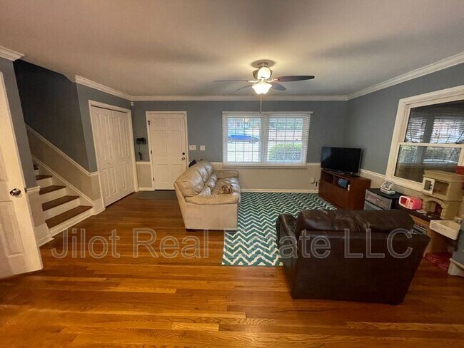 Building Photo - 4463 Leonora Dr