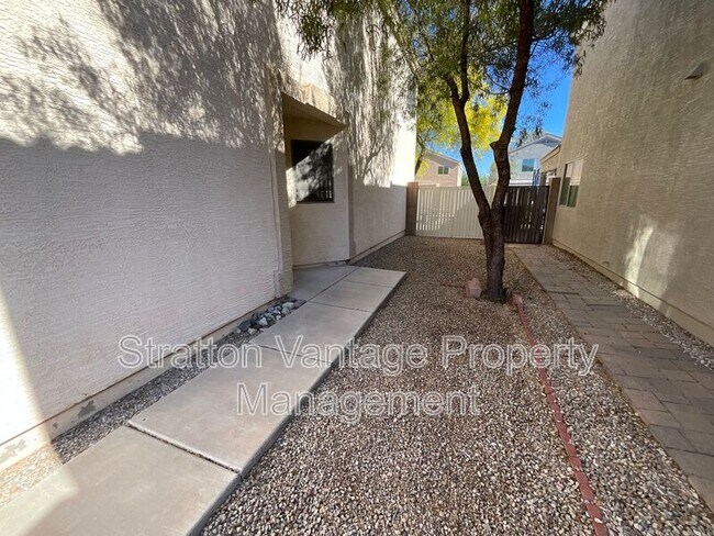 Foto del edificio - 6688 E Stacy St