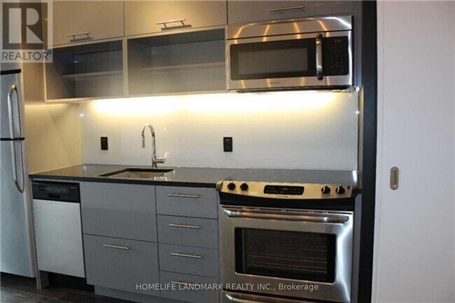 Building Photo - 51 Trolley Cres