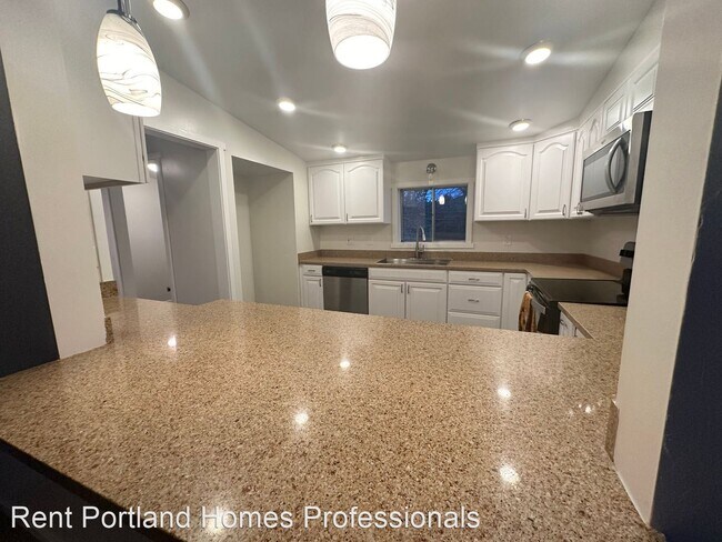 Foto del edificio - 3 br, 1 bath House - 920 Carol Street