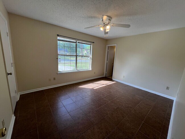 Foto del edificio - Home For Rent