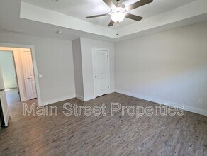 Building Photo - 138 Cottage View Dr