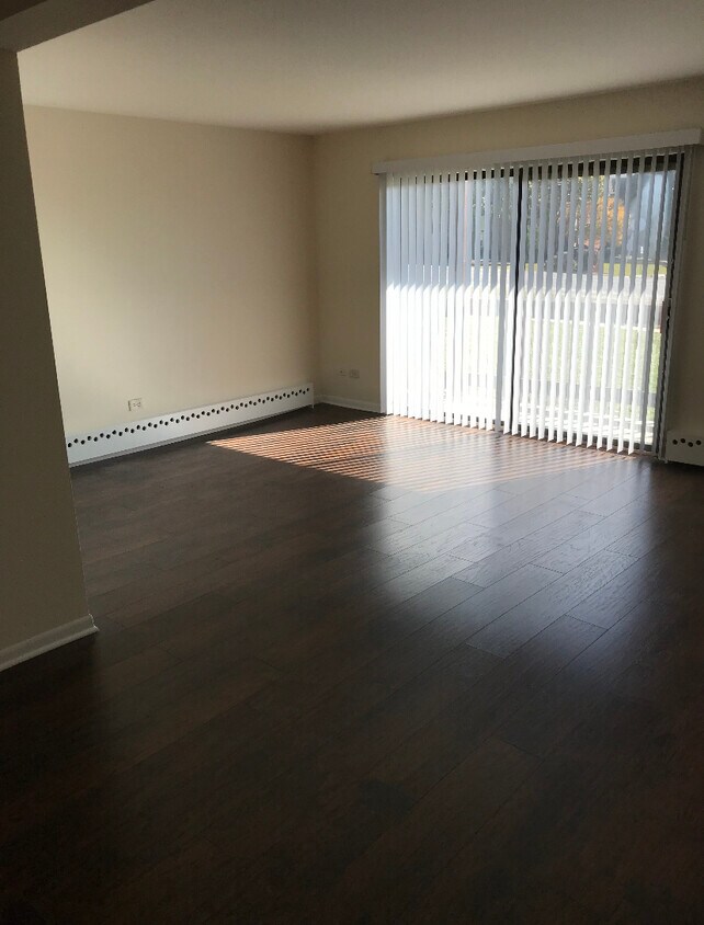 3642 W 119th St Unit 103, Alsip, IL 60803 Condo for Rent in Alsip, IL