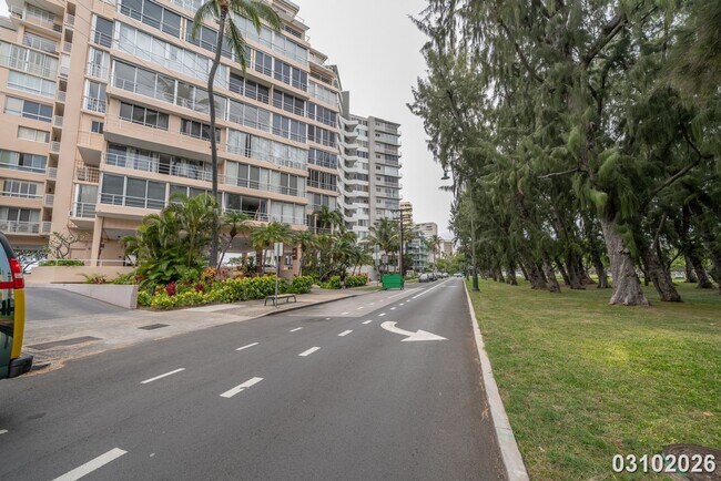 Building Photo - RARELY AVAILABLE FULLY FURNISHED CORAL STRAND CONDO IN WAIKIKI 1BR/1BA/1PKG