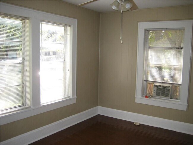 Building Photo - 4008 Burnet Rd