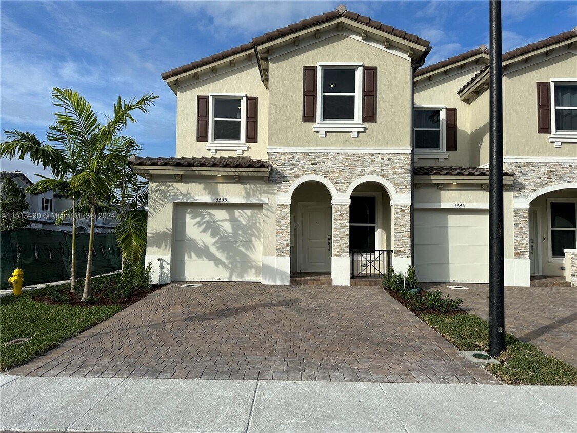 Primary Photo - 5555 NW 27th St