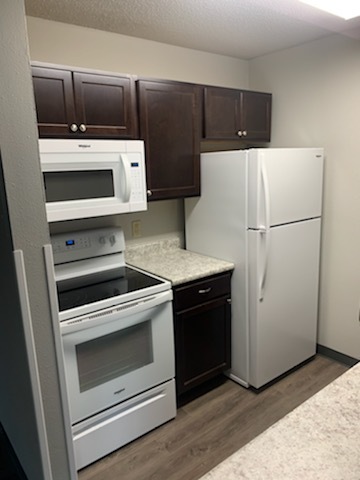 Kitchen - Miller Plaza Apartments