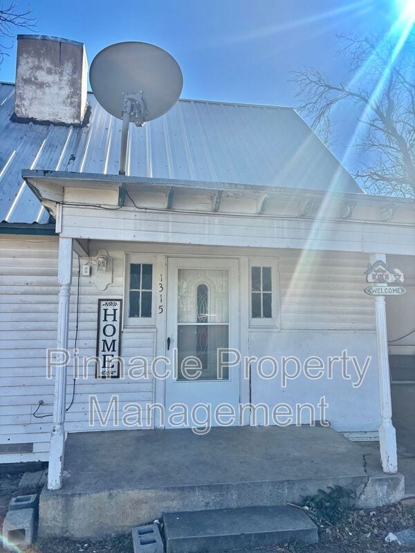 Building Photo - 1315 Guadalupe St